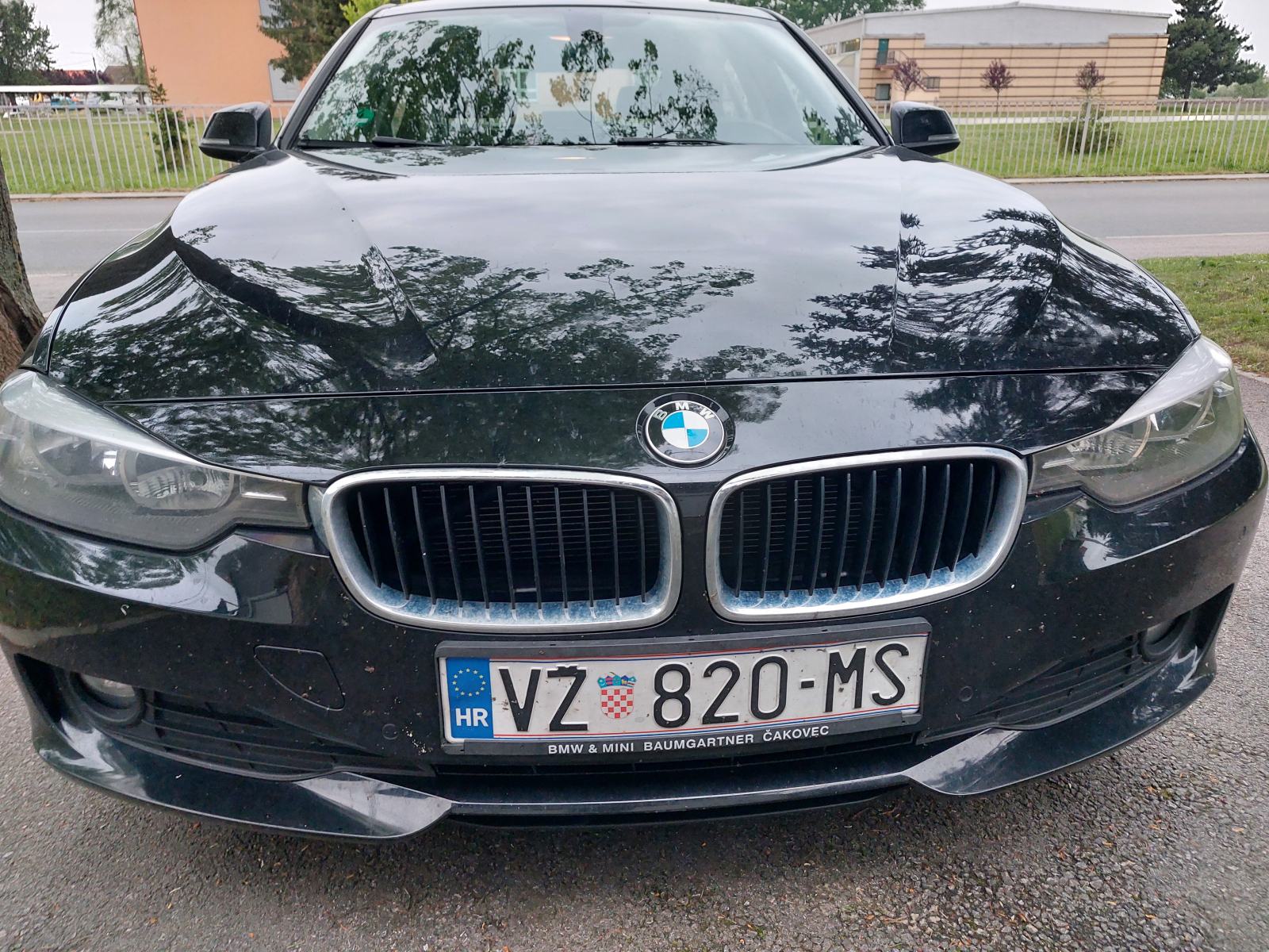 BMW F30, serija 3 318d, registriran godinu dana, fotografija 3