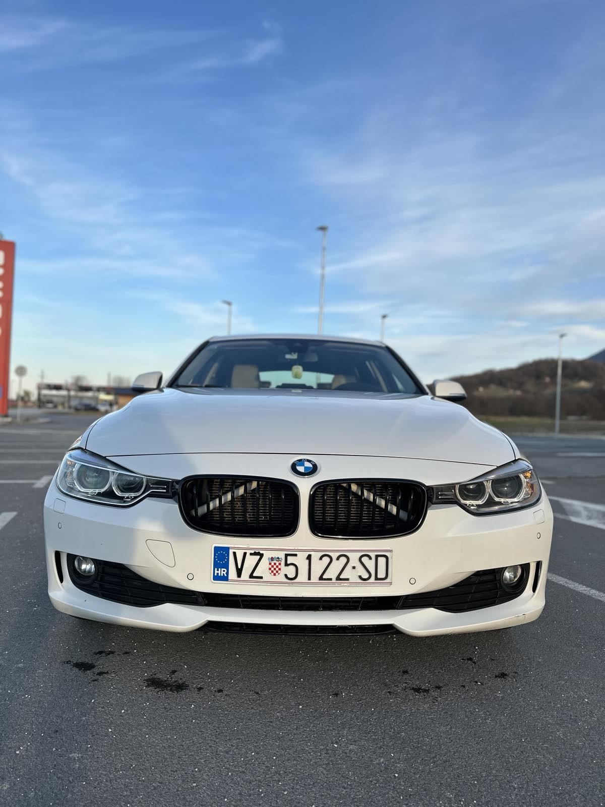 BMW serija 3 320 D, fotografija 9