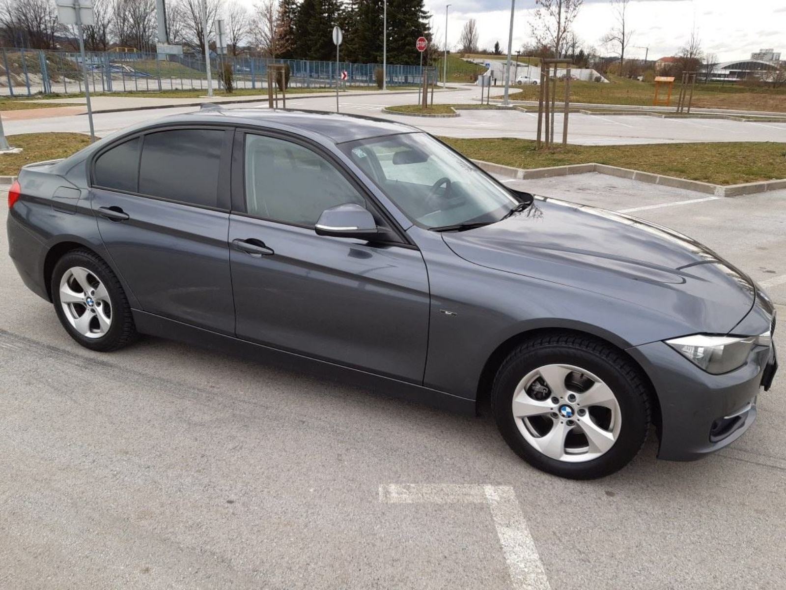 BMW serija 3 318d, fotografija 5
