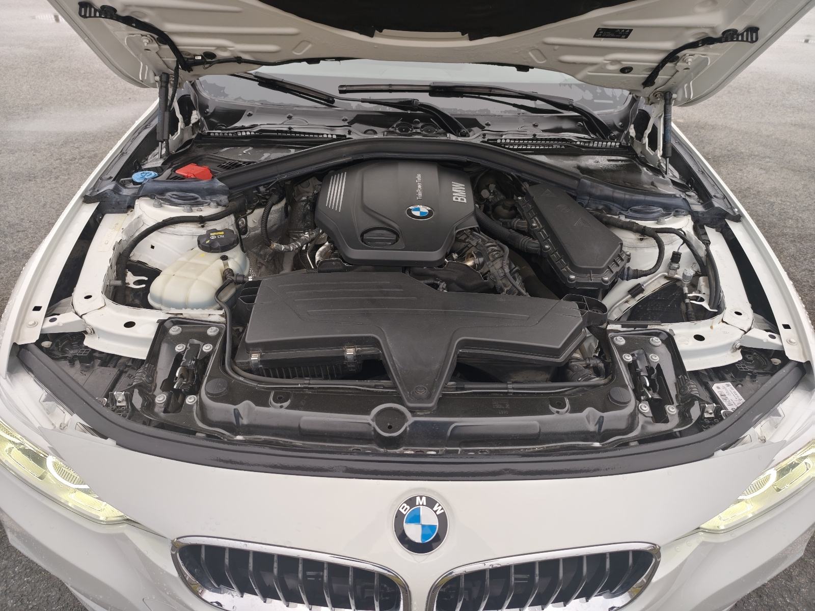 BMW serija 3 318d,150 KS,3xM SPORT PAKET,X DRIVE(4X4),MODEL 2018., fotografija 7