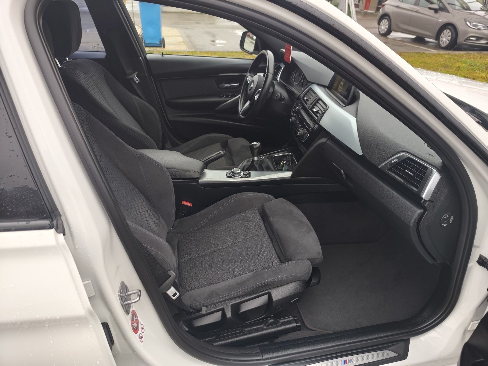 BMW serija 3 318d,150 KS,3xM SPORT PAKET,X DRIVE(4X4),MODEL 2018., fotografija 11