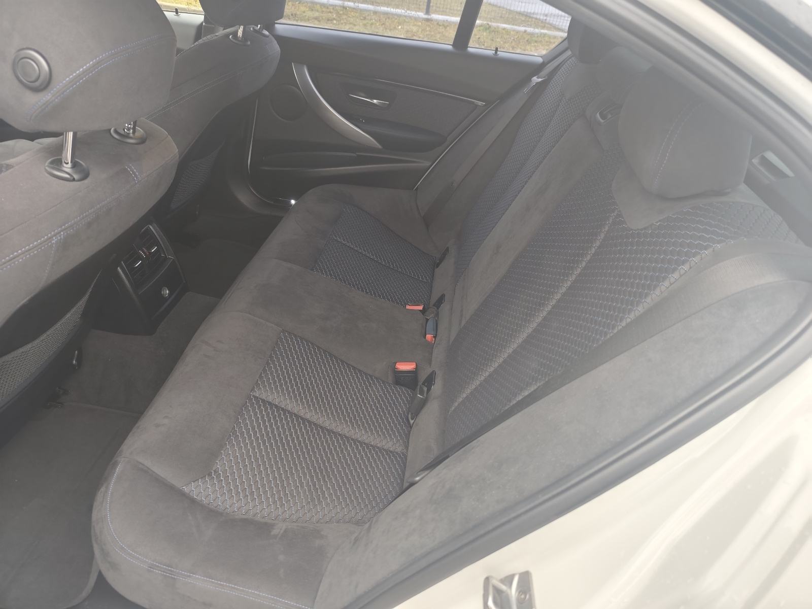 BMW serija 3 318d,150 KS,3xM SPORT PAKET,X DRIVE(4X4),MODEL 2018., fotografija 9