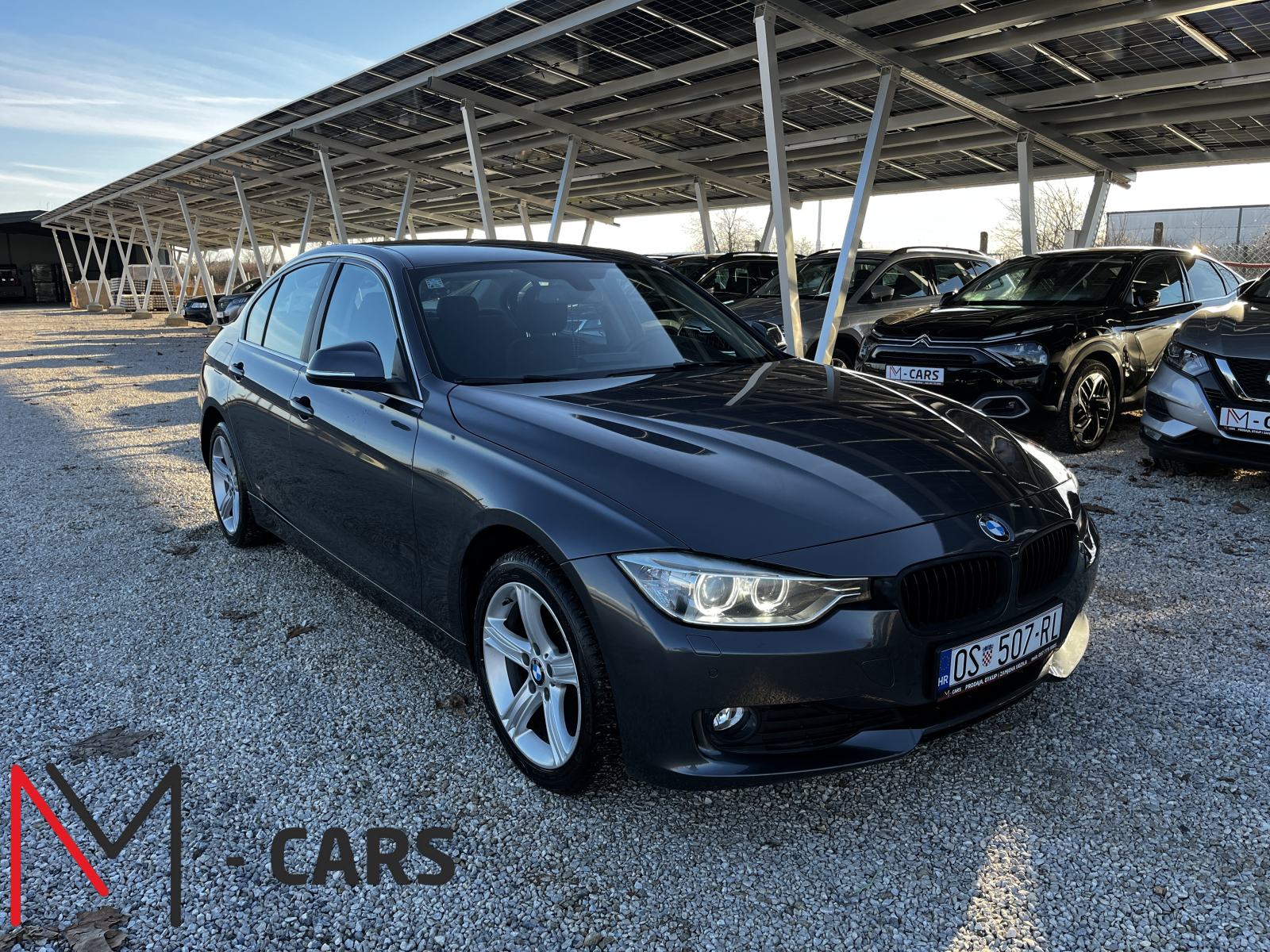 BMW serija 3 318d - NAVI,BI-XENON, NOVI LANAC, REG 11/2026, fotografija 1