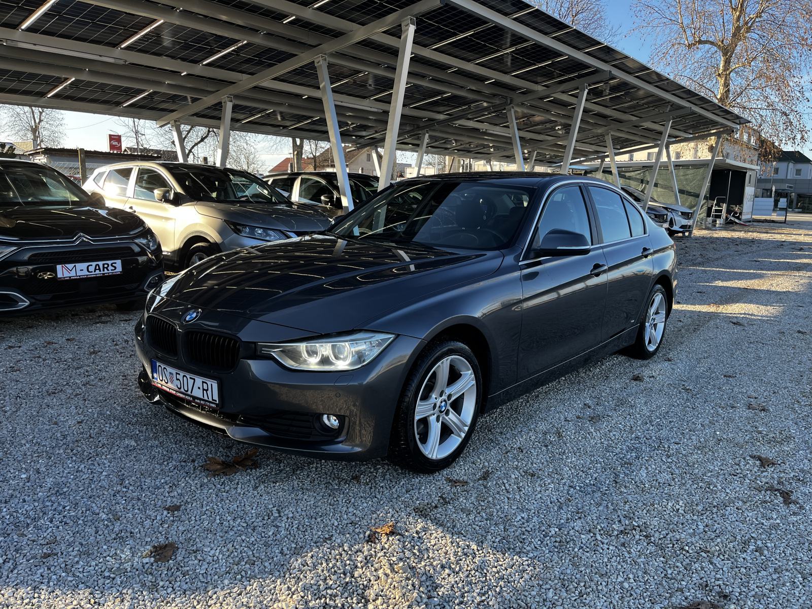 BMW serija 3 318d - NAVI,BI-XENON, NOVI LANAC, REG 11/2026, fotografija 3