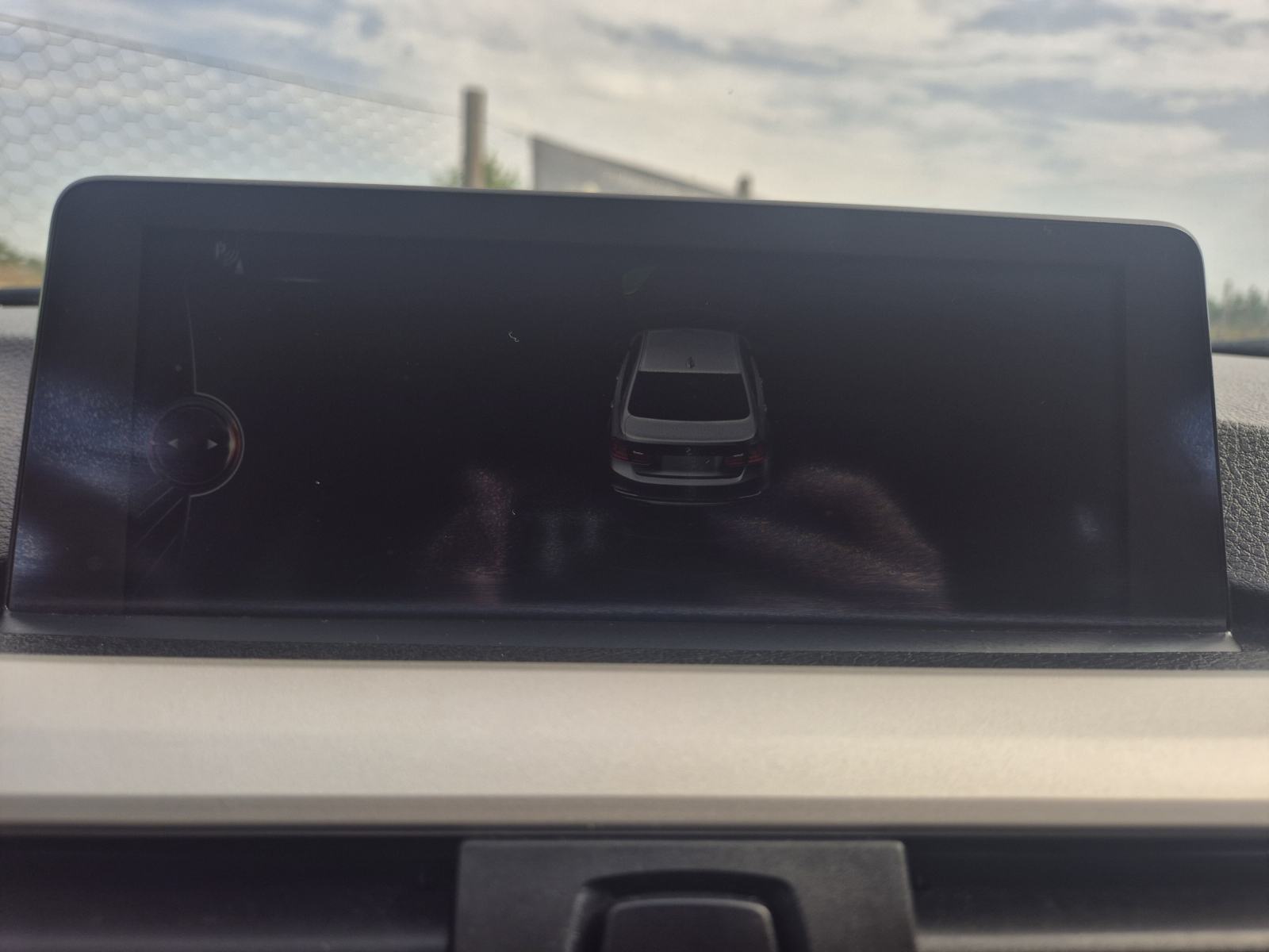 BMW serija 3 318d - NAVI,BI-XENON, NOVI LANAC, REG 11/2026, fotografija 15