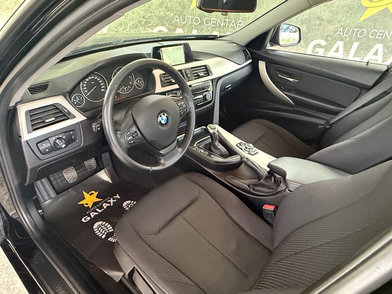 BMW serija 3 318d, fotografija 12
