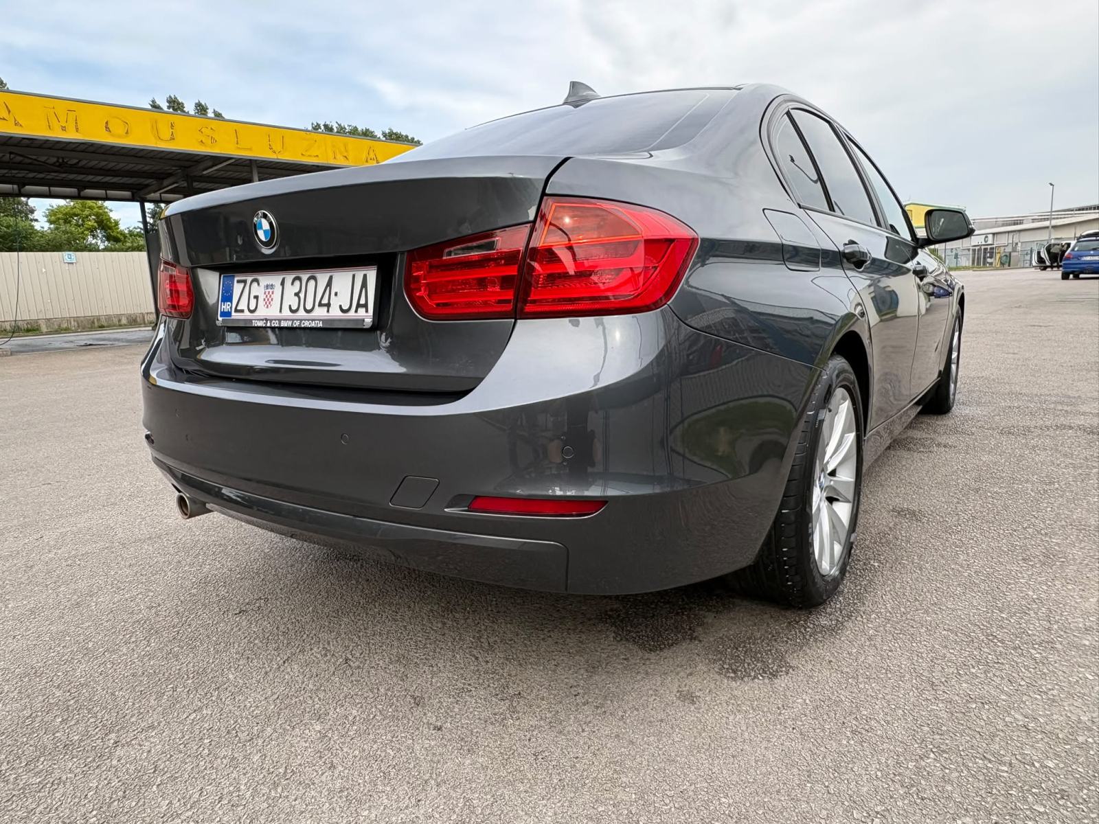 BMW serija 3 318d, fotografija 5