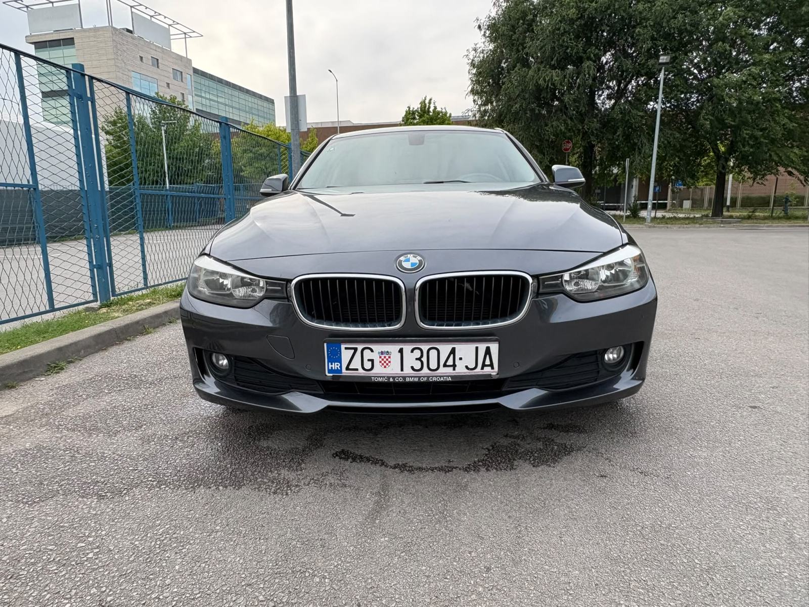 BMW serija 3 318d, fotografija 2