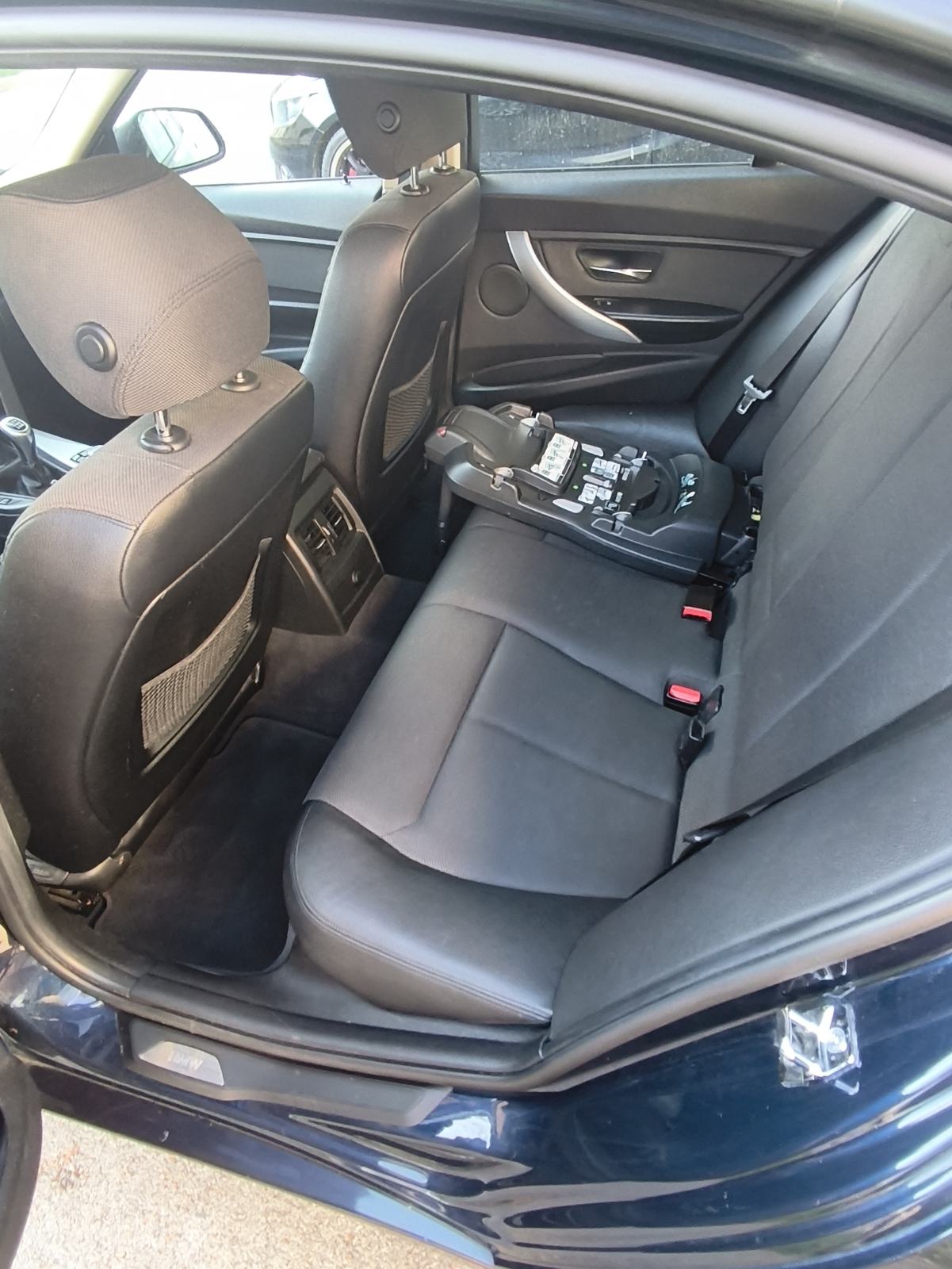 BMW serija 3 318d, REGISTRIRAN GOD. DANA, fotografija 8