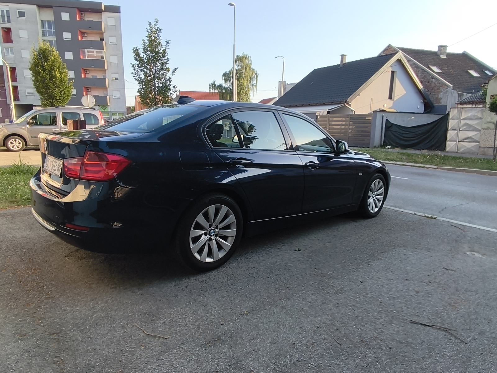 BMW serija 3 318d, REGISTRIRAN GOD. DANA, fotografija 7