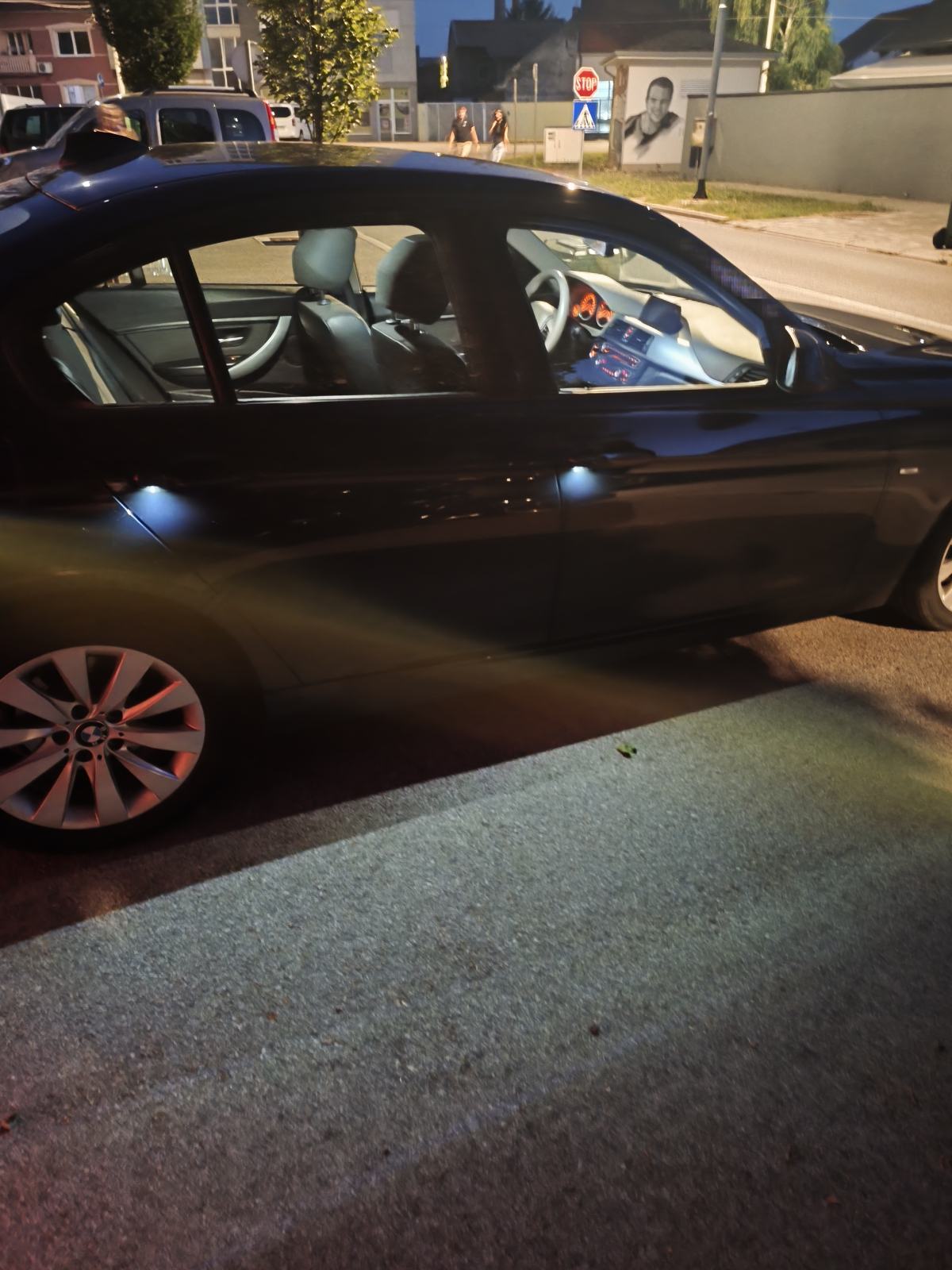 BMW serija 3 318d, REGISTRIRAN GOD. DANA, fotografija 10