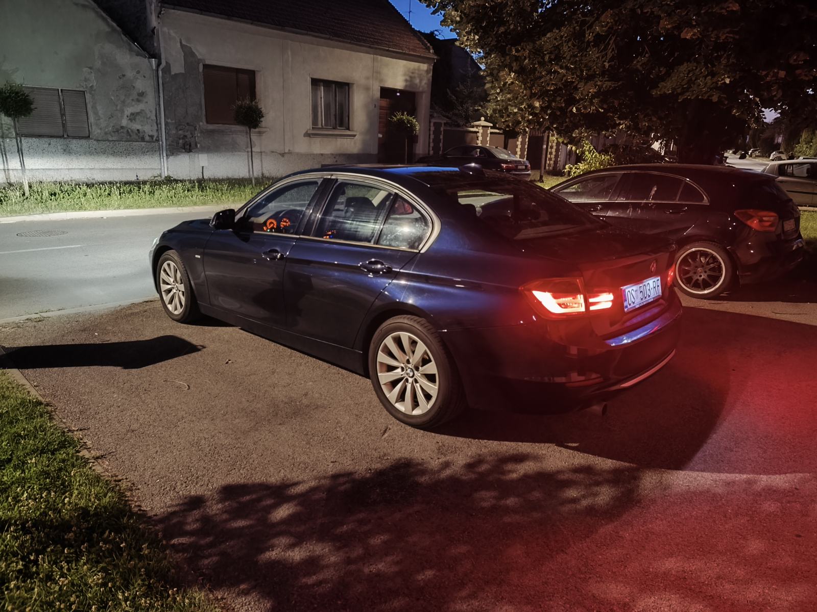 BMW serija 3 318d, REGISTRIRAN GOD. DANA, fotografija 14