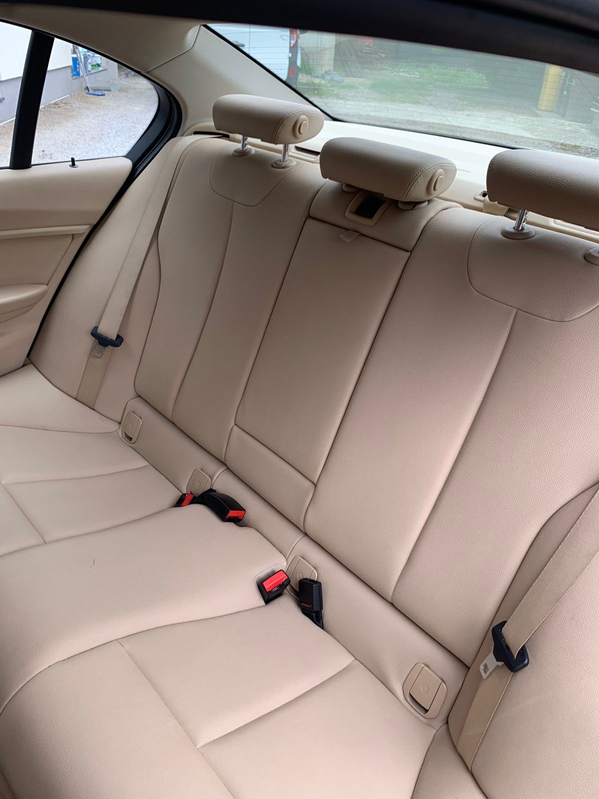 BMW serija 3 316d, fotografija 9