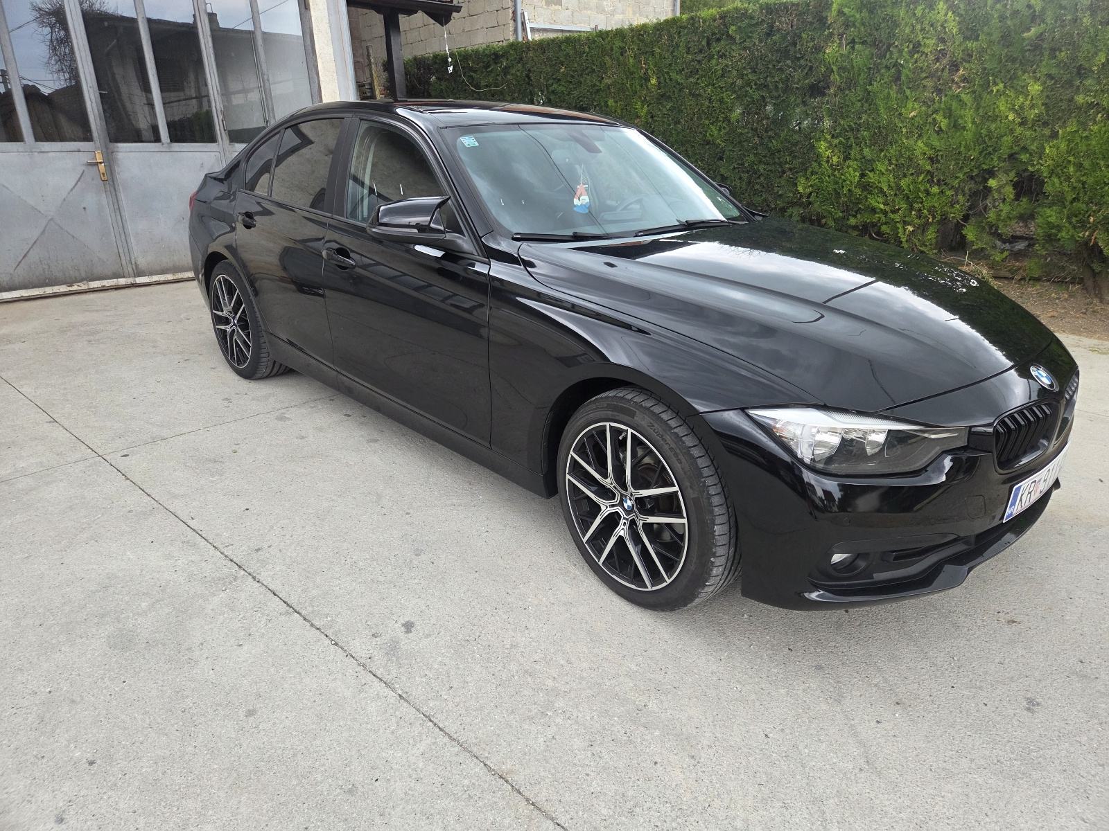 BMW serija 3 318d, fotografija 3