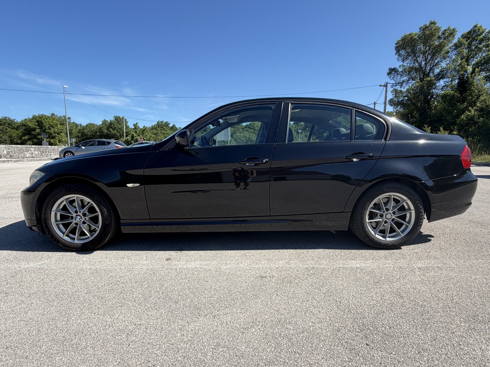 BMW serija 3 318d, pogled izvana - slika 1