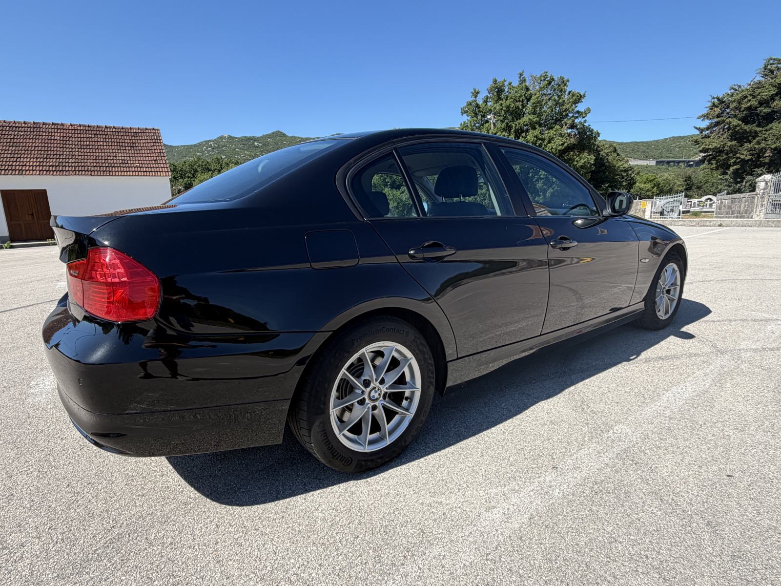 BMW serija 3 318d, fotografija 6
