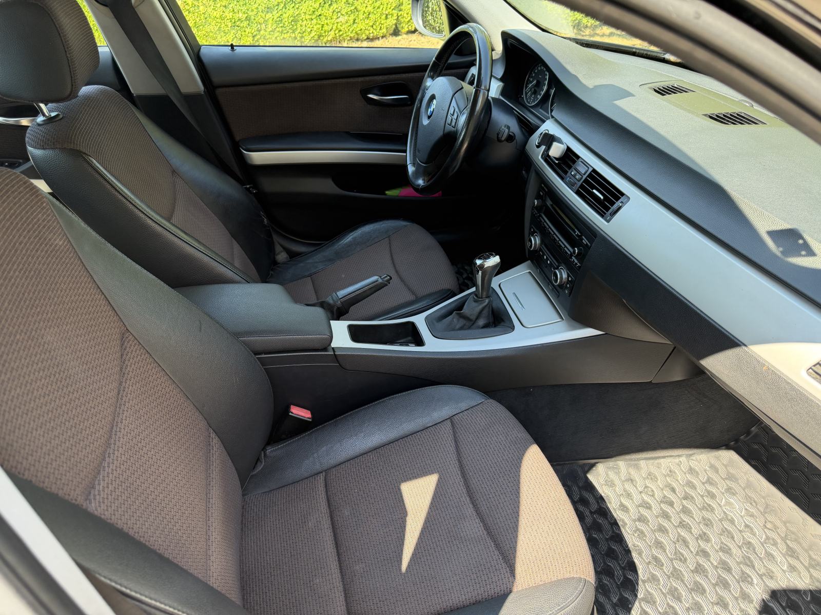 BMW serija 3 318d, fotografija 9