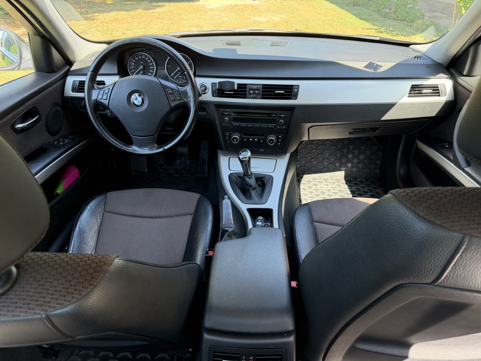 BMW serija 3 318d, fotografija 13