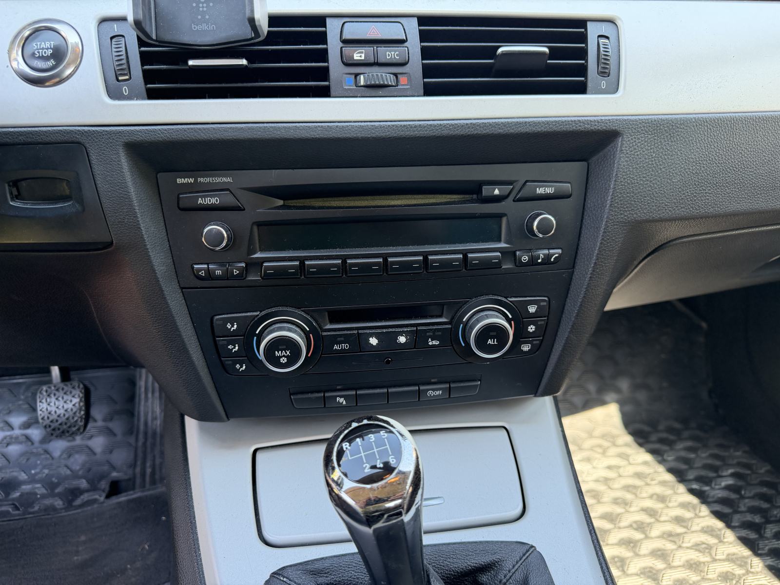 BMW serija 3 318d, fotografija 14