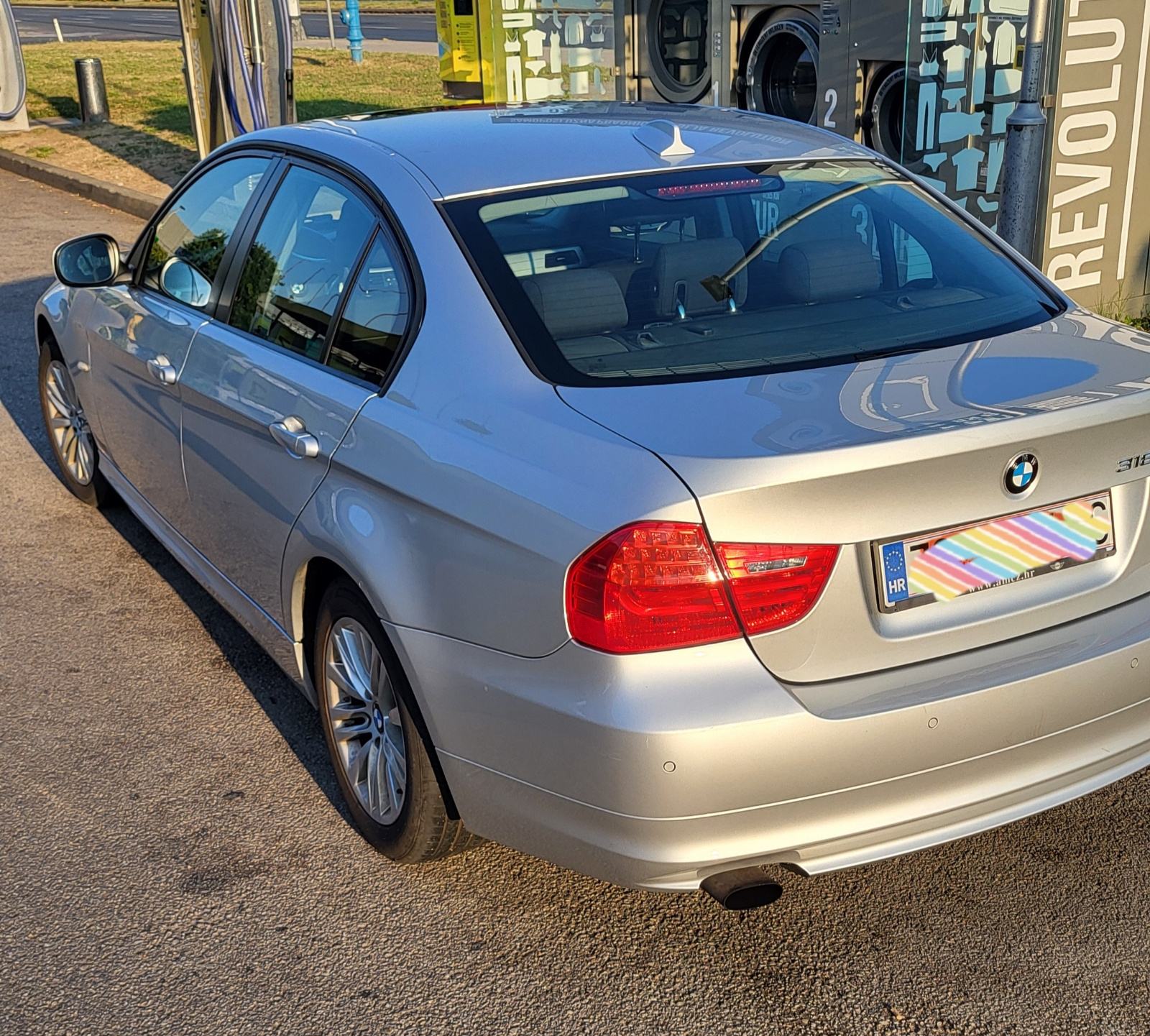 BMW serija 3 318d, fotografija 3