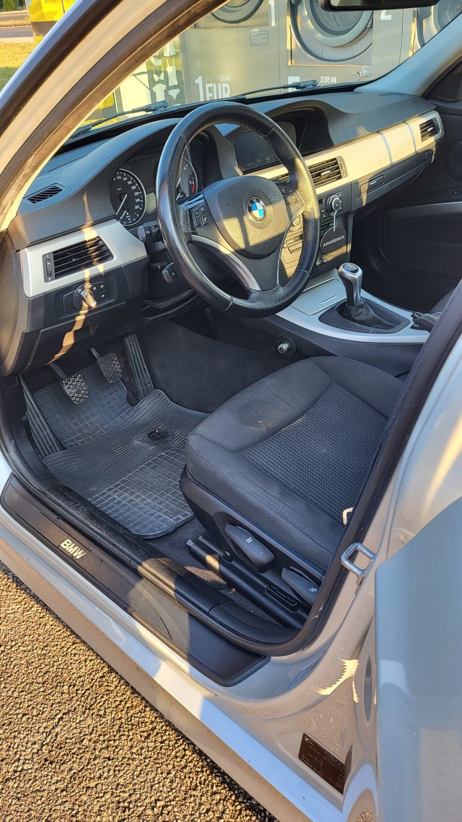 BMW serija 3 318d, fotografija 10