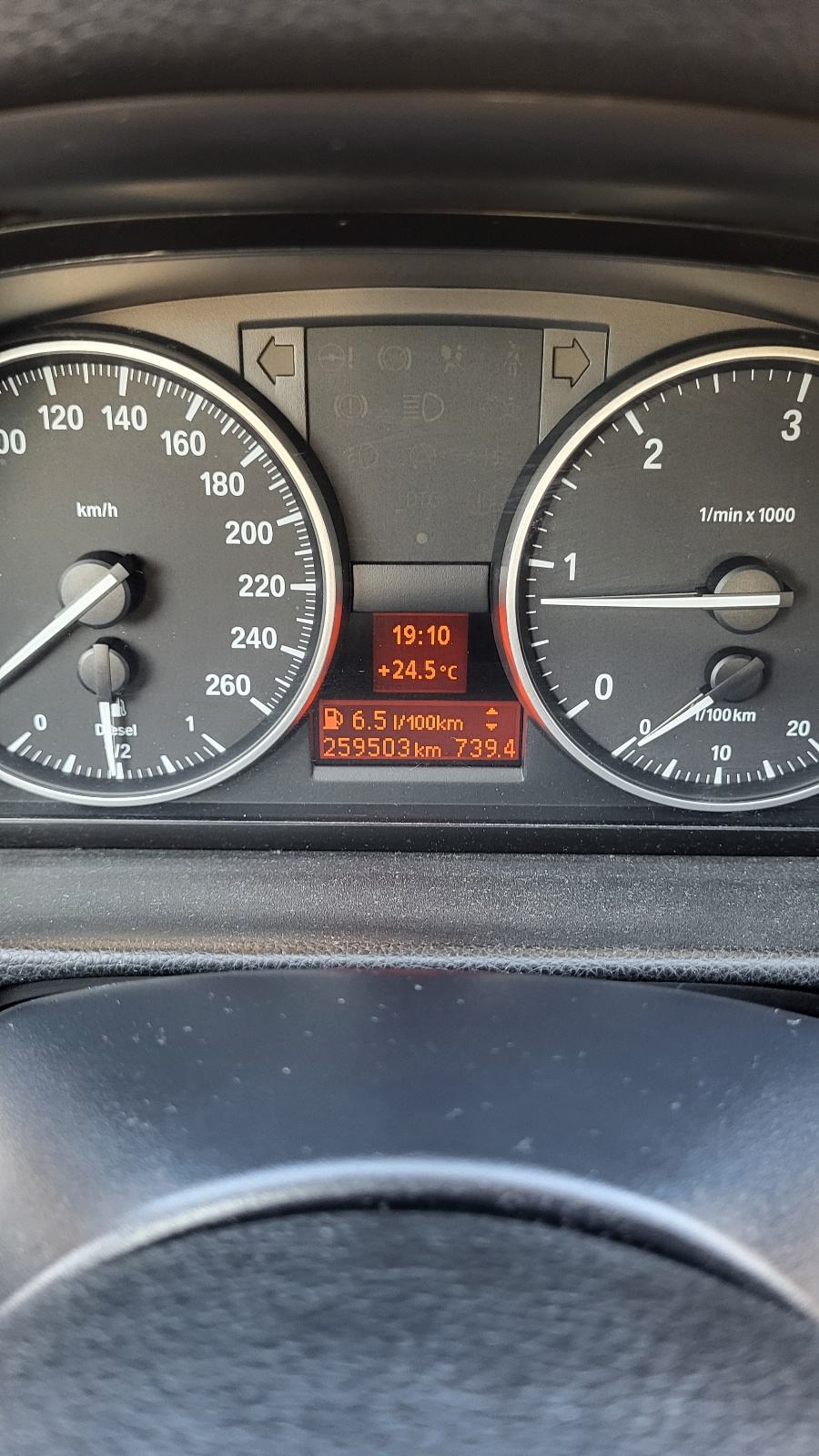 BMW serija 3 318d, fotografija 14