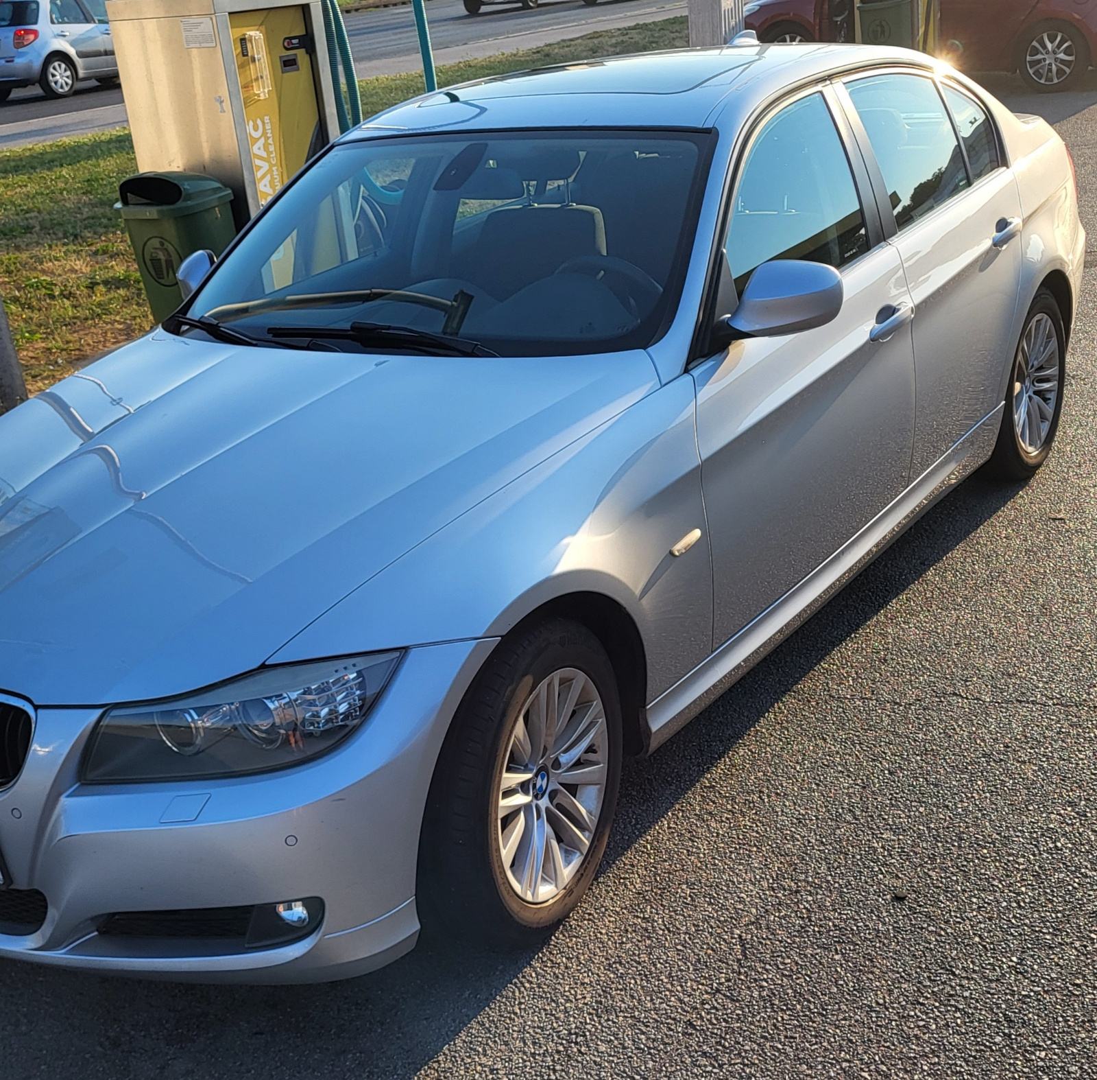 BMW serija 3 318d, fotografija 7