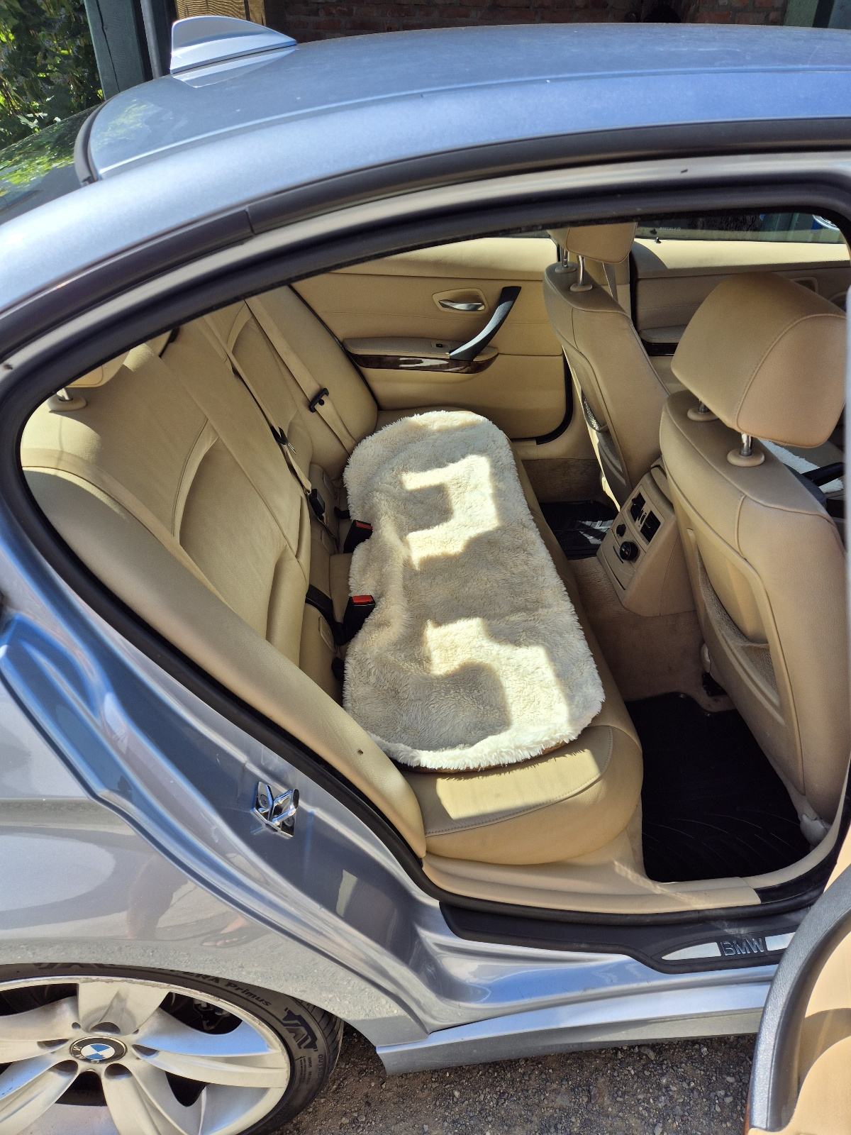 BMW serija 3 318d, fotografija 9