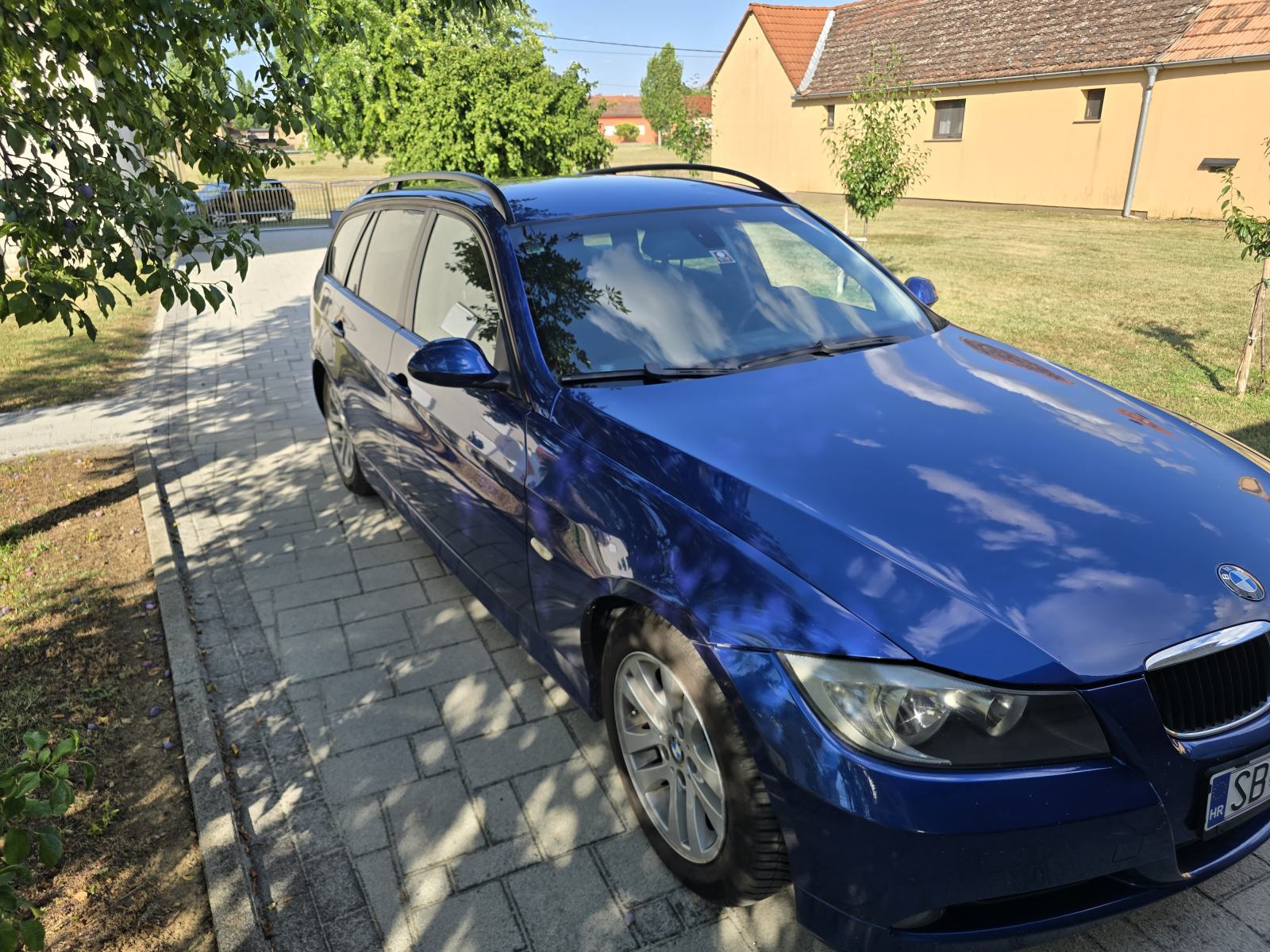 BMW serija 3 318d, fotografija 2