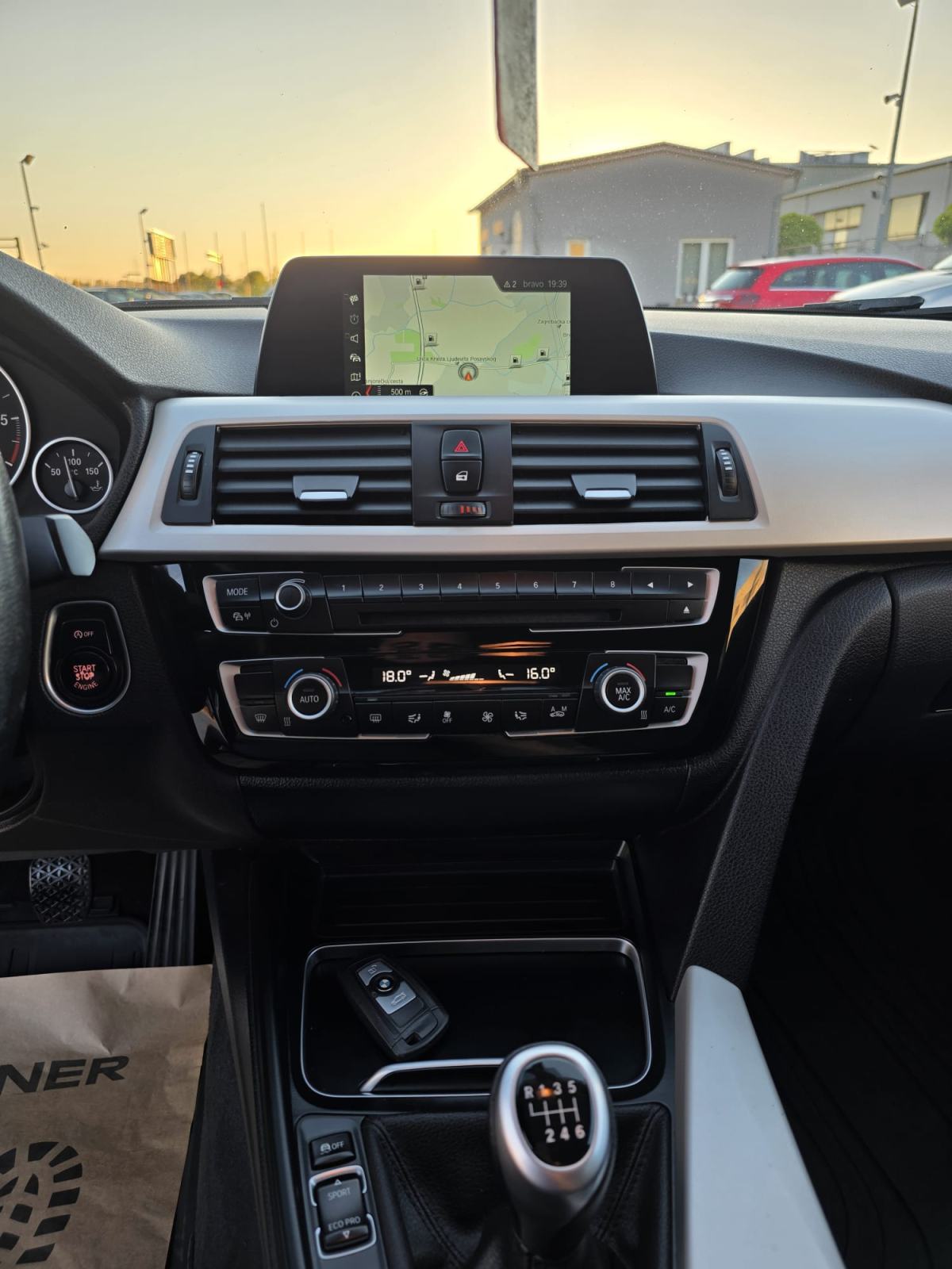 BMW serija 3 318d, fotografija 4