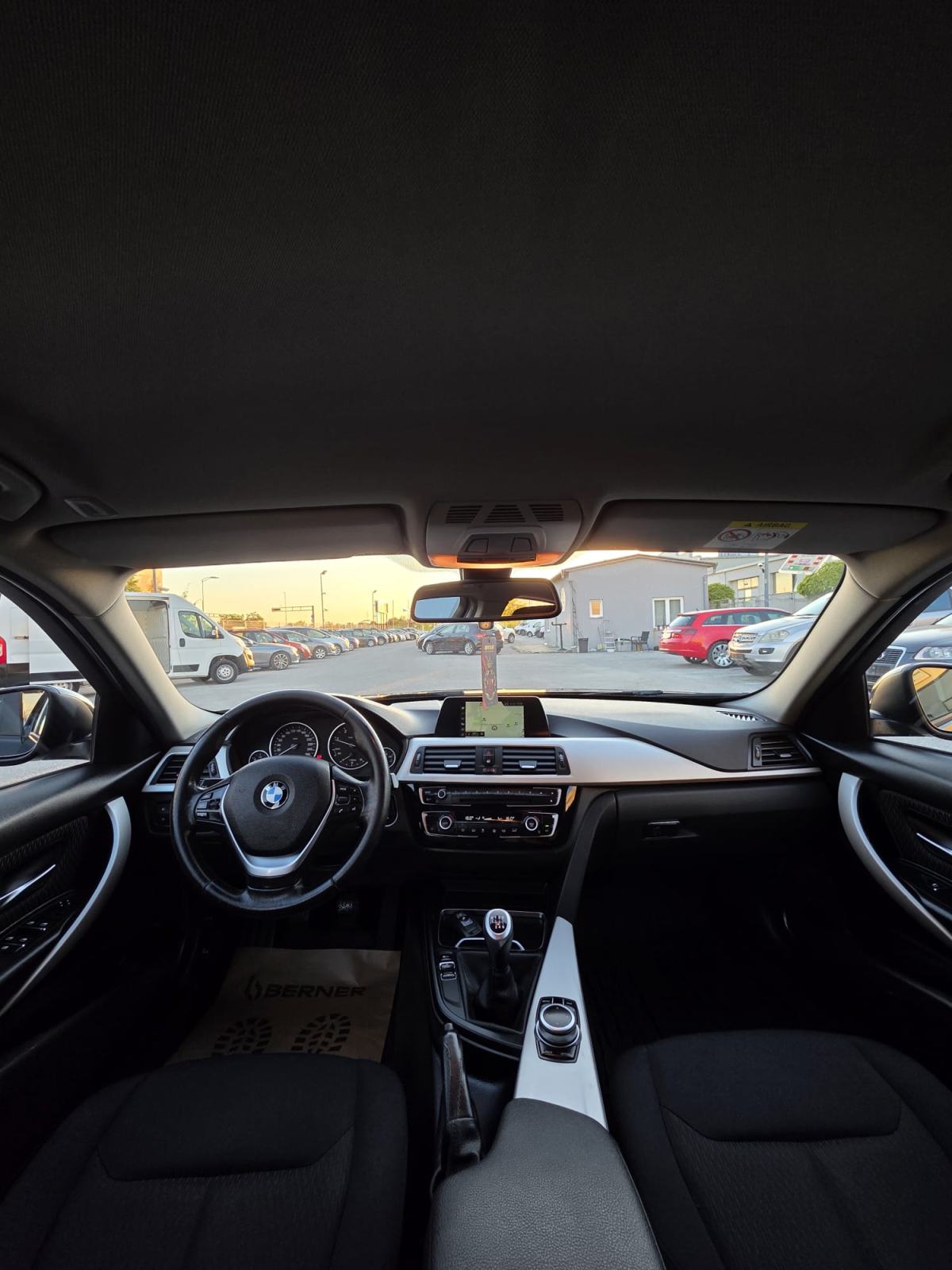 BMW serija 3 318d, fotografija 5