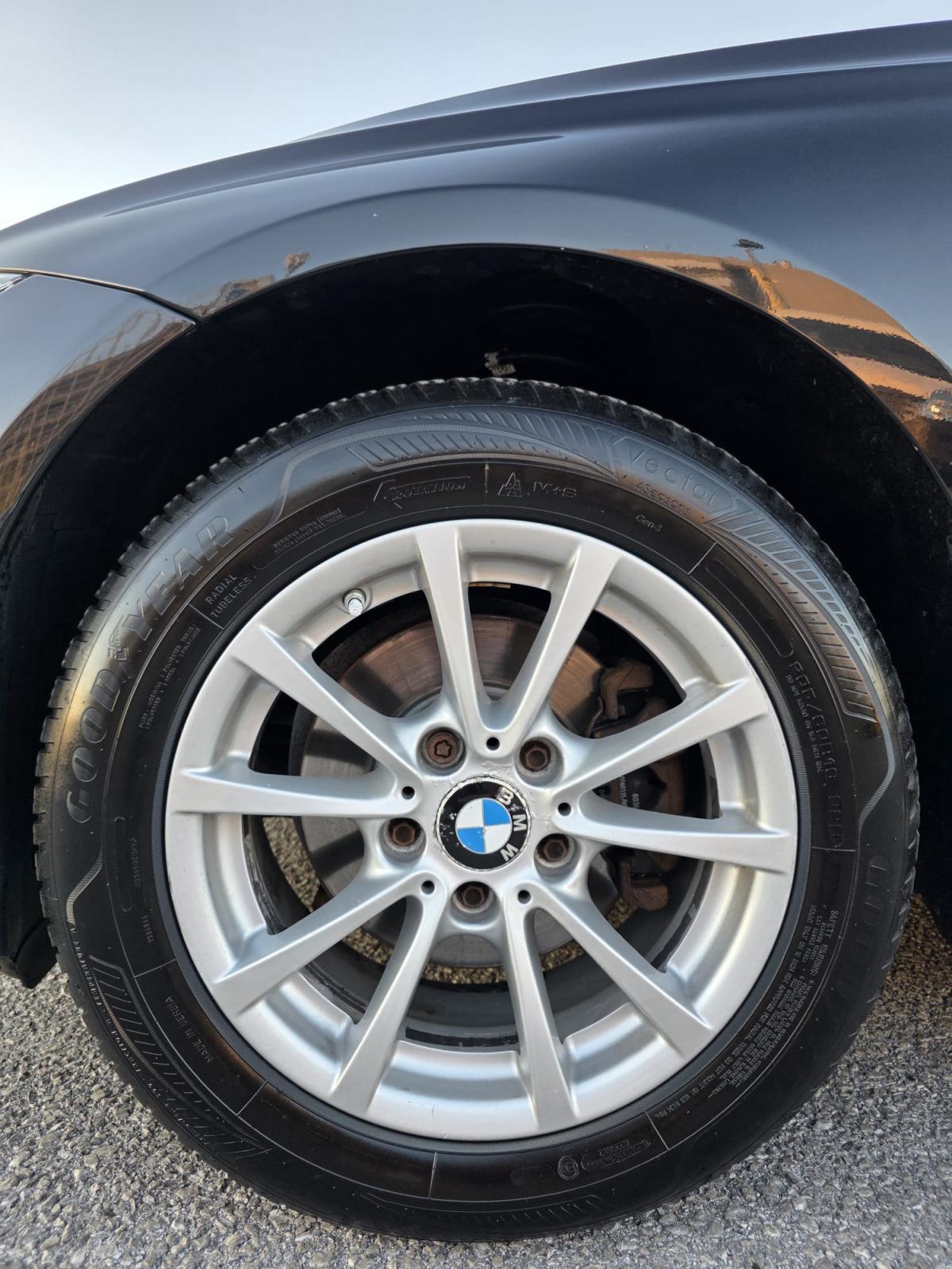 BMW serija 3 318d, fotografija 10
