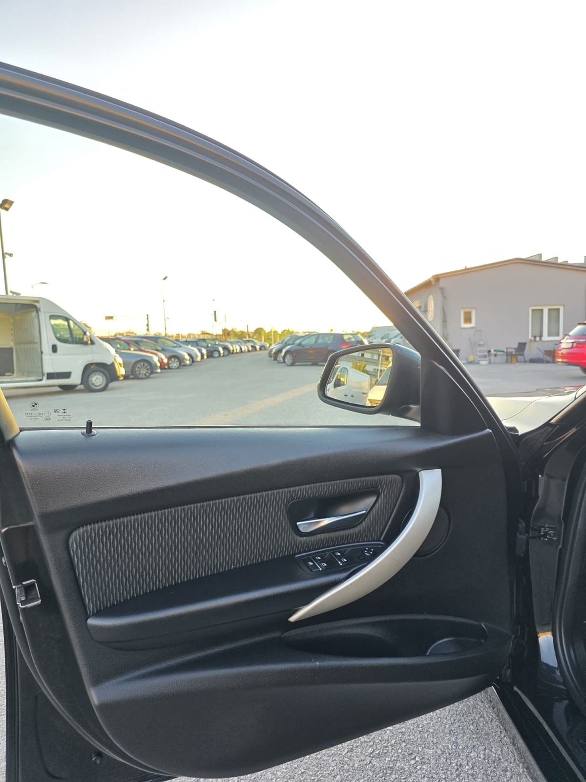 BMW serija 3 318d, fotografija 17