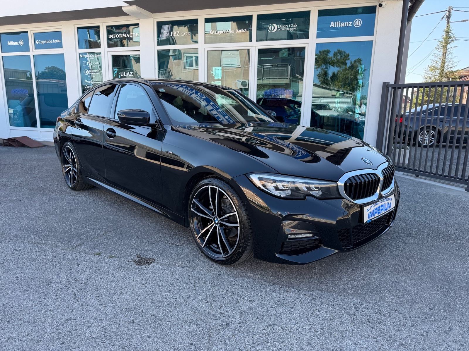BMW serija 3 318d ✅MPAKET✅samo 55.000KM✅NIJE UVOZ‼️, fotografija 3