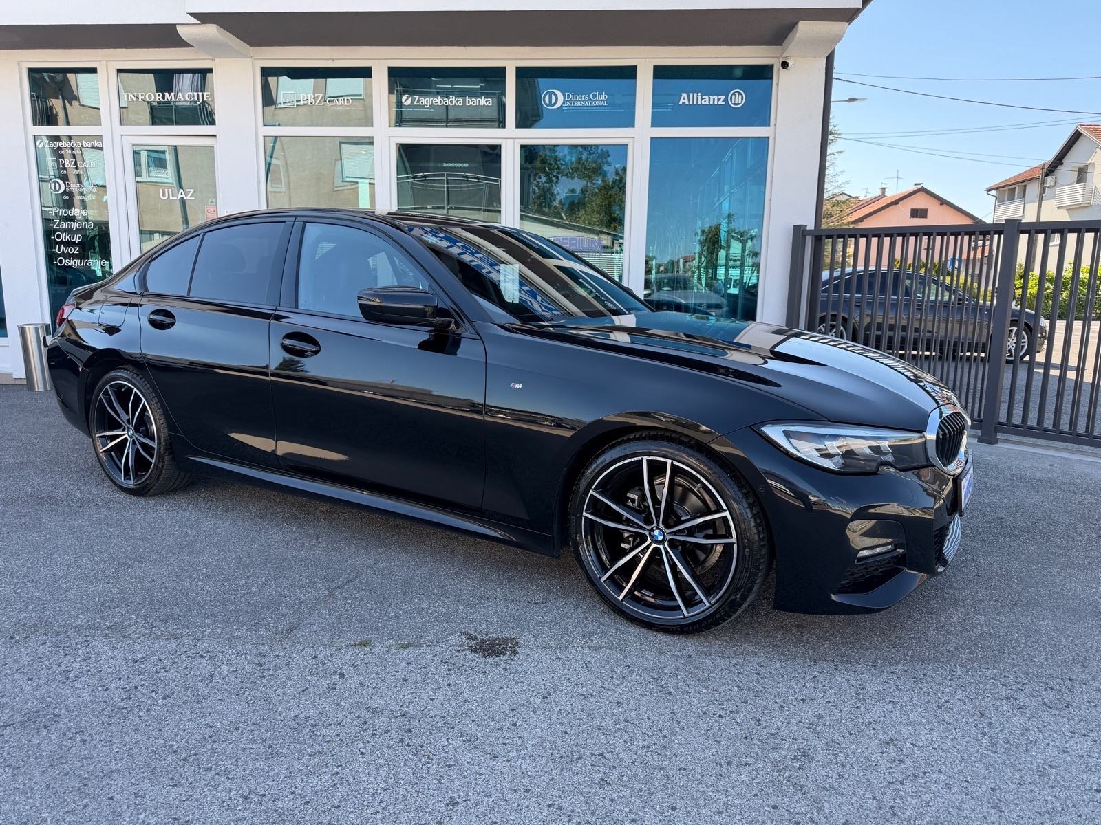 BMW serija 3 318d ✅MPAKET✅samo 55.000KM✅NIJE UVOZ‼️, fotografija 4