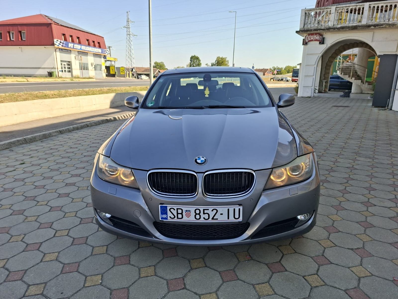 BMW serija 3 318d, fotografija 1