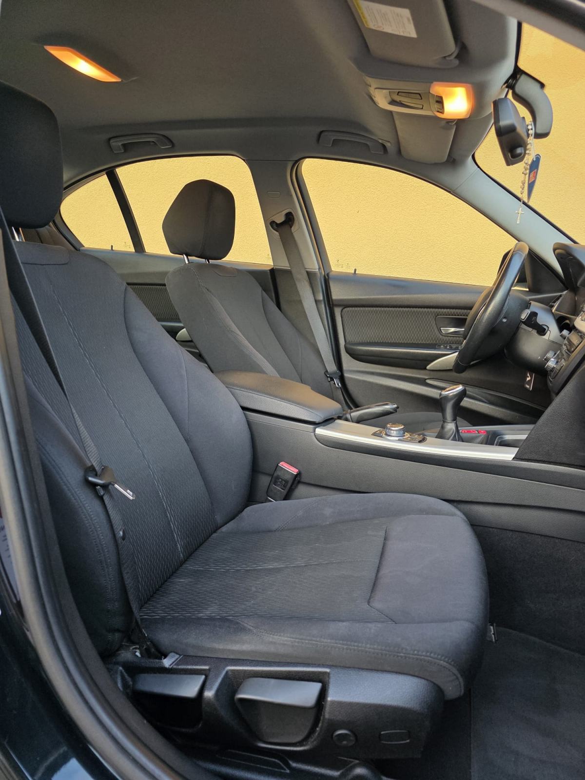 BMW 318D - 2.0 MOTOR - REG 1 GOD - ORG KM - PRILIKA !, fotografija 15