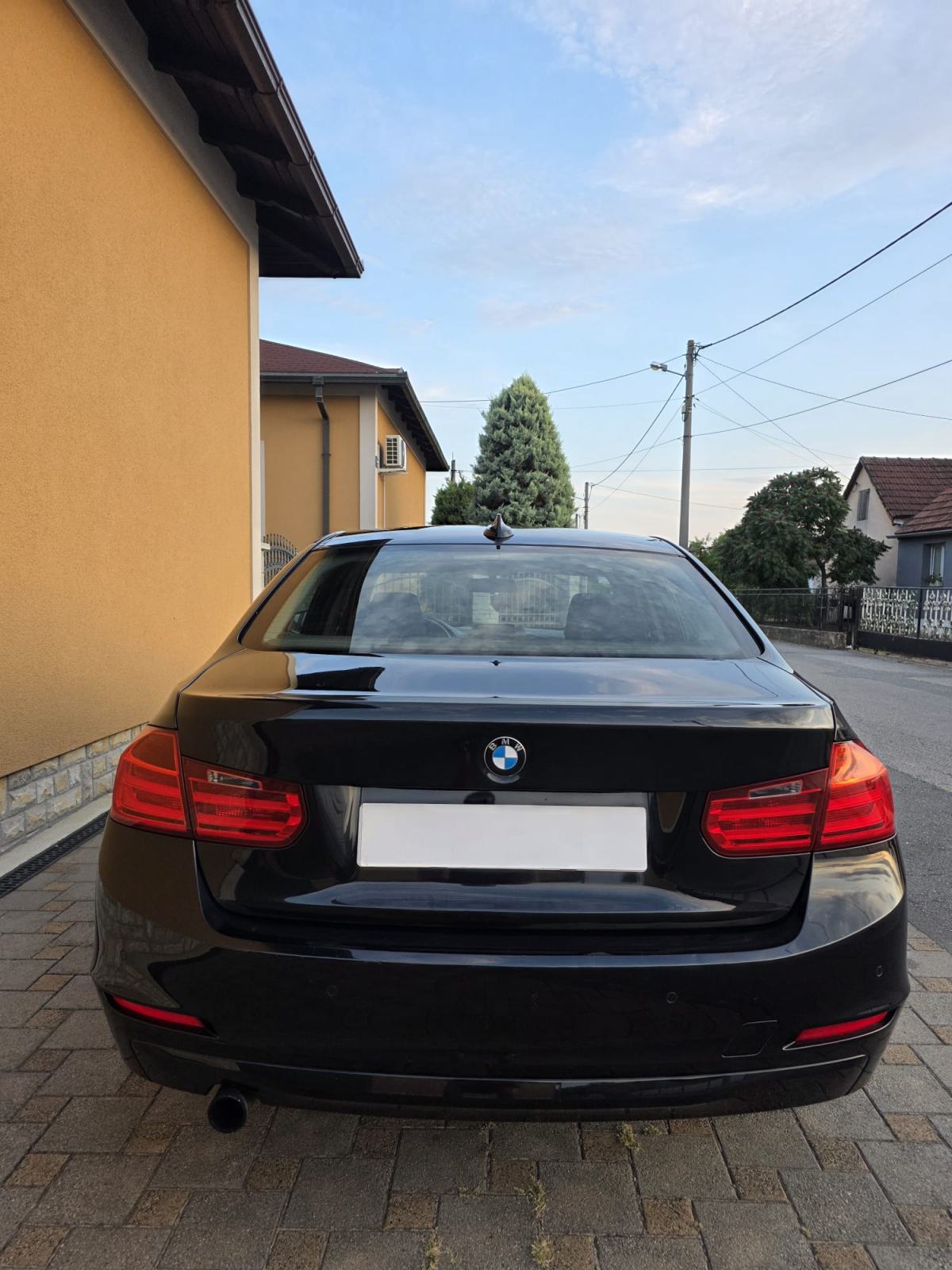 BMW 318D - 2.0 MOTOR - REG 1 GOD - ORG KM - PRILIKA !, fotografija 8