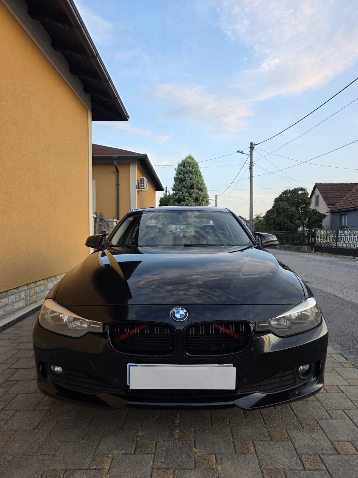 BMW 318D - 2.0 MOTOR - REG 1 GOD - ORG KM - PRILIKA !, fotografija 3