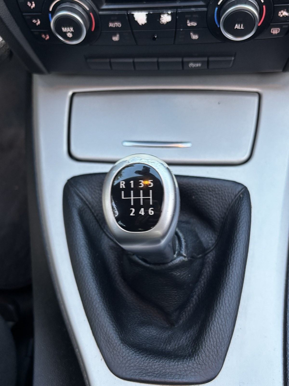BMW serija 3 318d, fotografija 3