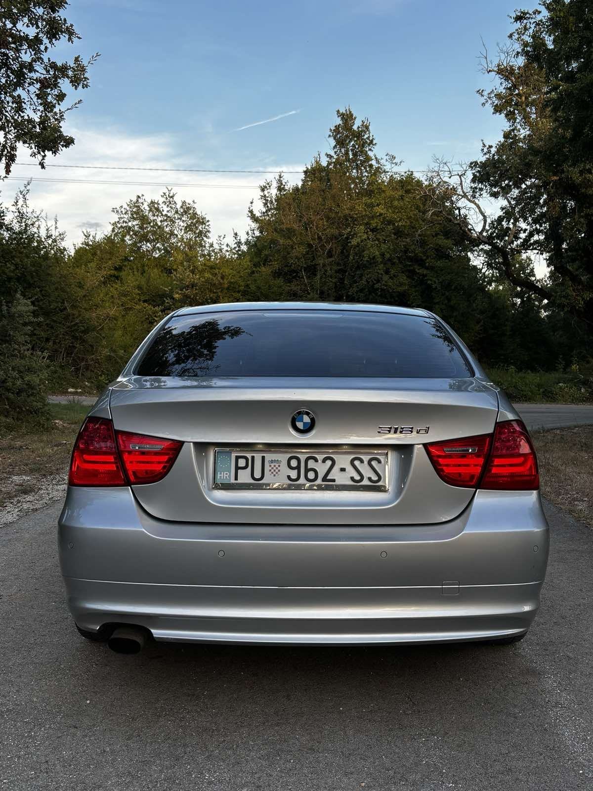 BMW serija 3 318d, fotografija 2