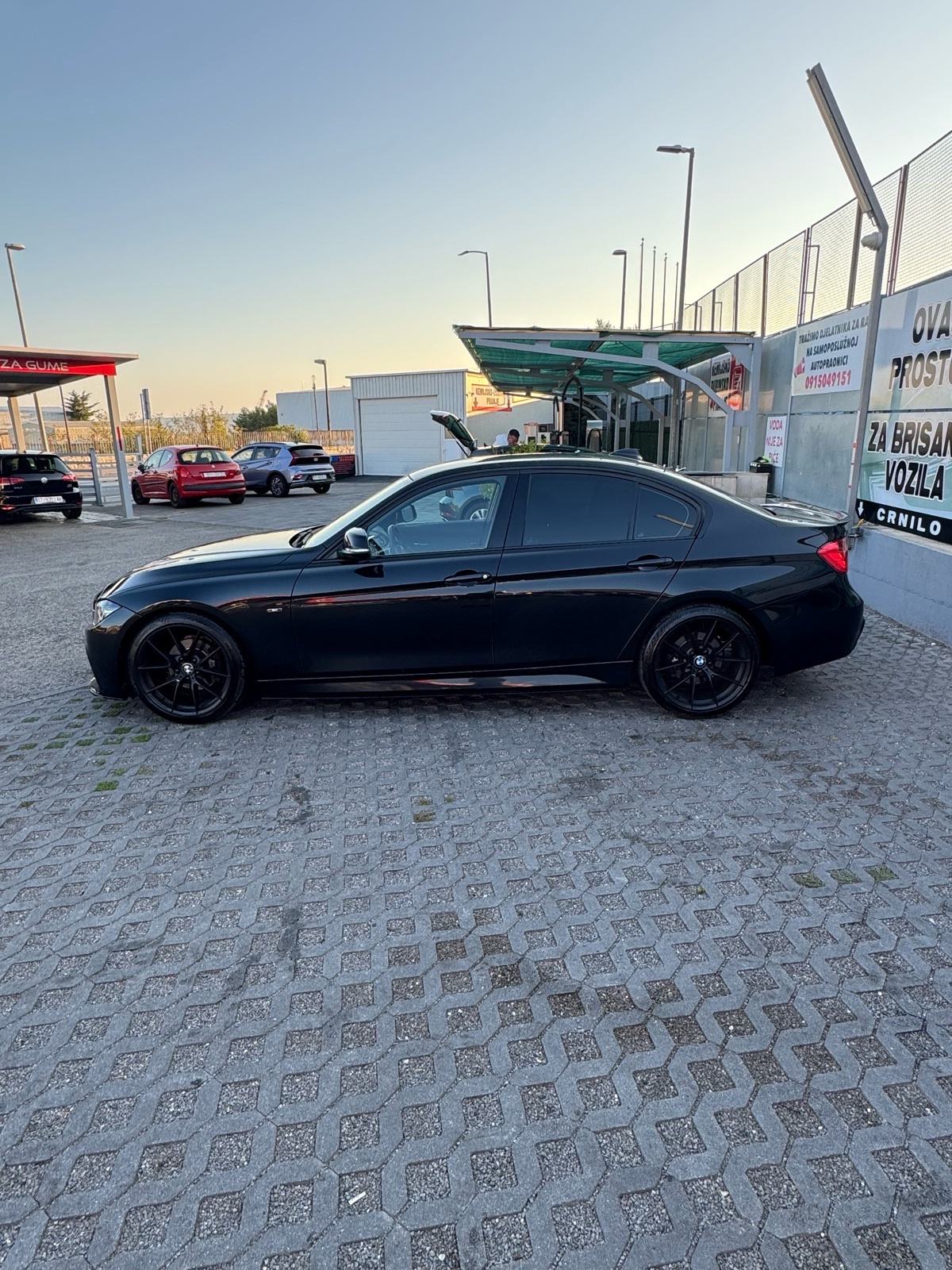 BMW serija 3 318d Sport automatik, fotografija 3