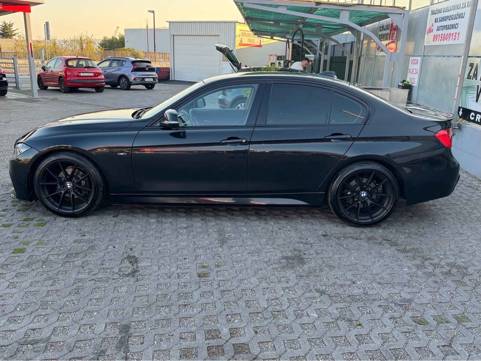 BMW serija 3 318d Sport automatik, fotografija 4