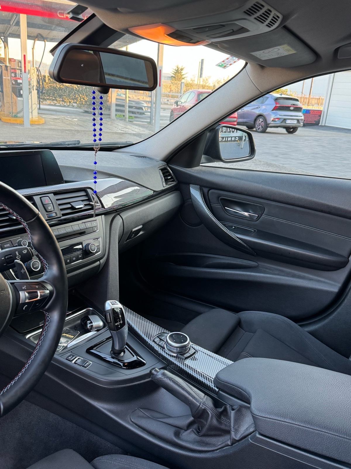 BMW serija 3 318d Sport automatik, fotografija 7