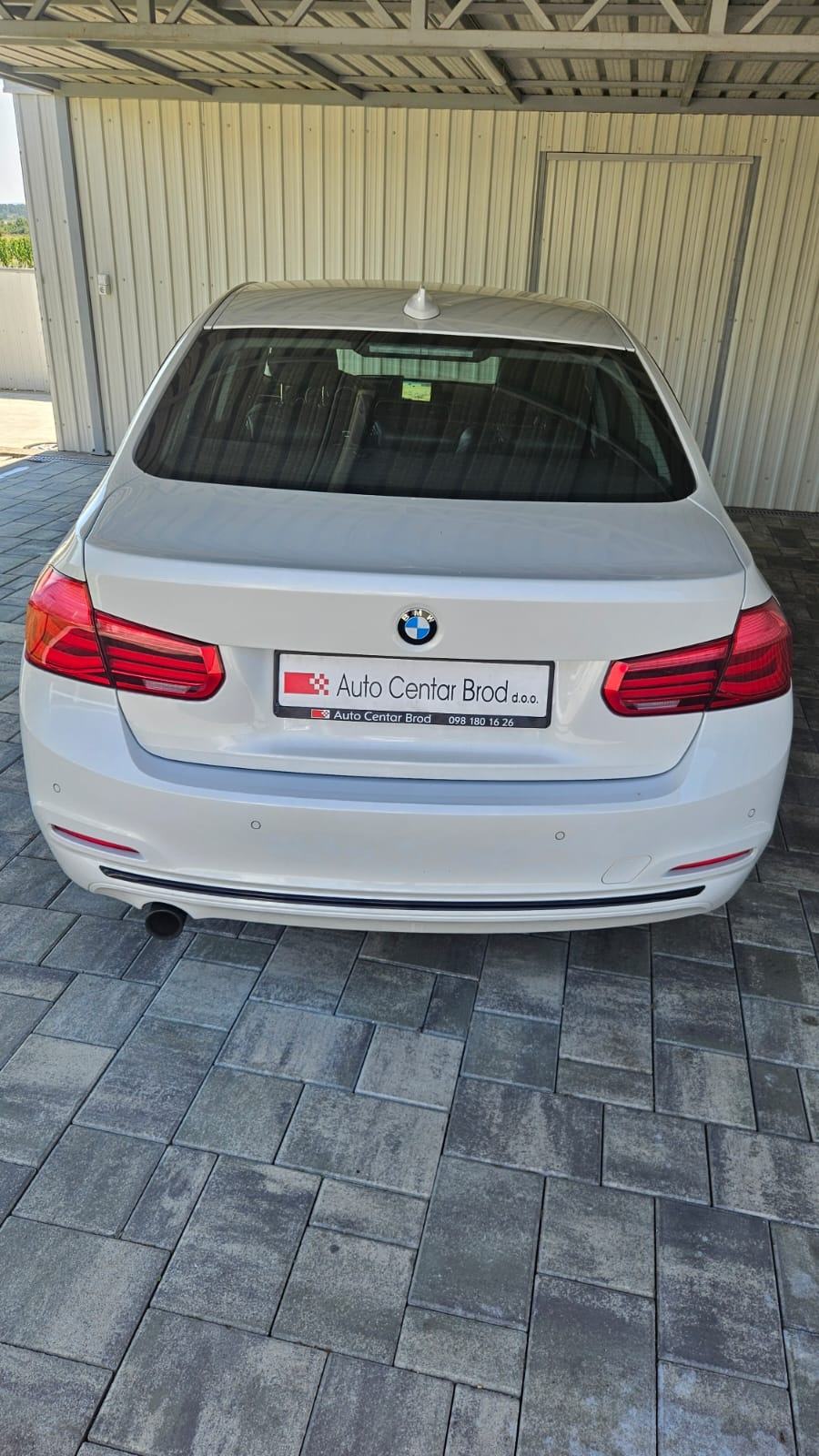 BMW serija 3 318d,sport sjedala,navi,keyless,head-up, fotografija 3