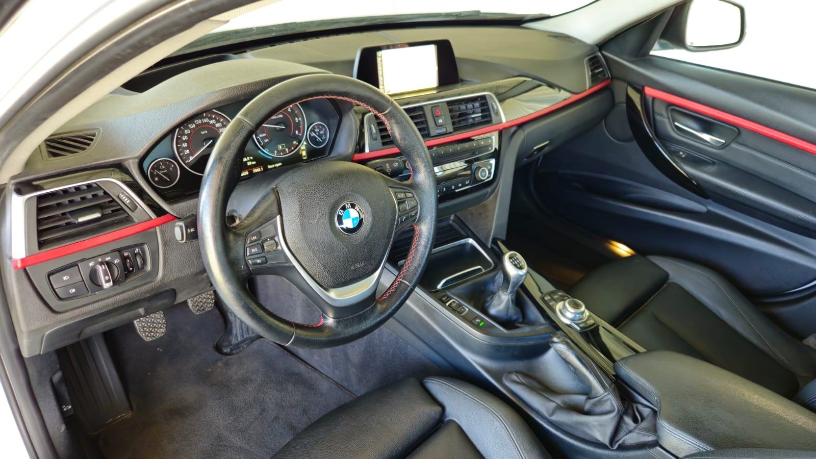 BMW serija 3 318d,sport sjedala,navi,keyless,head-up, fotografija 7
