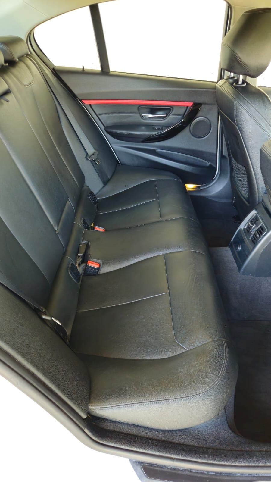 BMW serija 3 318d,sport sjedala,navi,keyless,head-up, fotografija 15