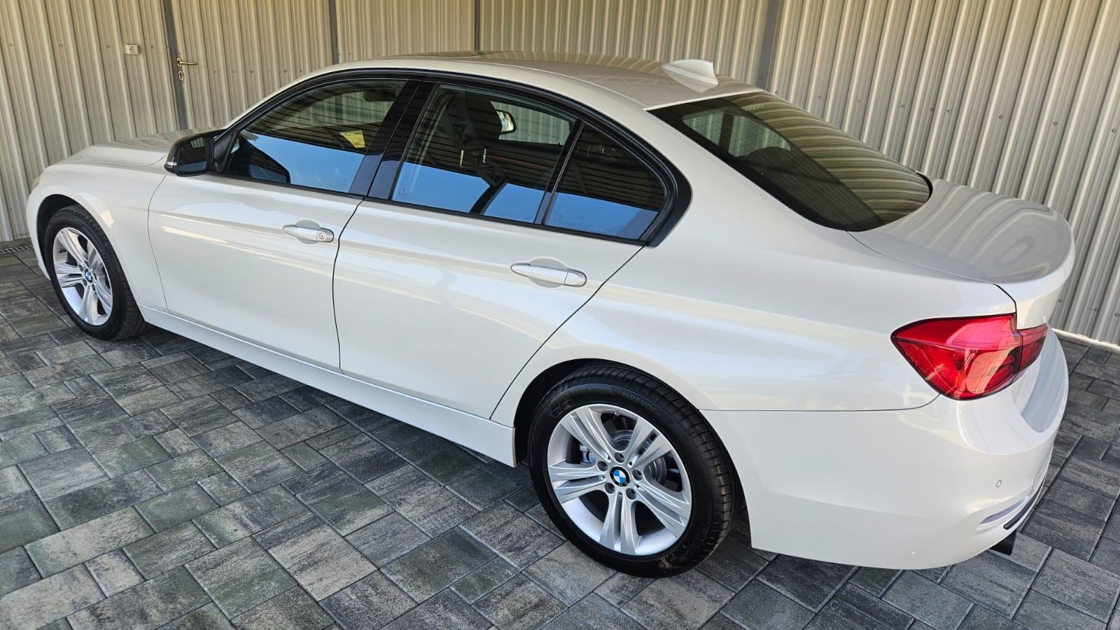 BMW serija 3 318d,sport sjedala,navi,keyless,head-up, fotografija 12