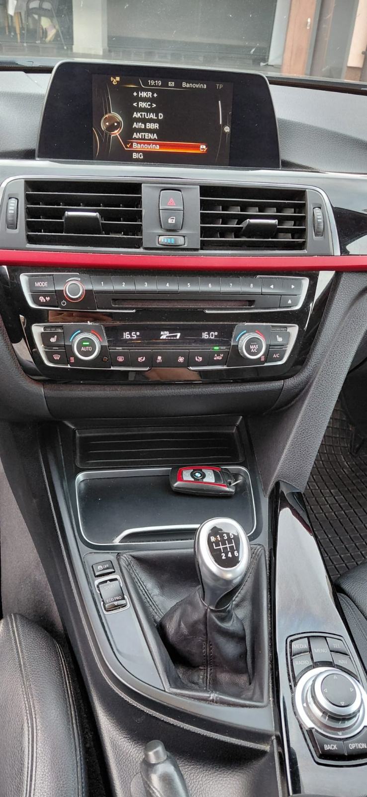 BMW 318d Sportline, fotografija 12