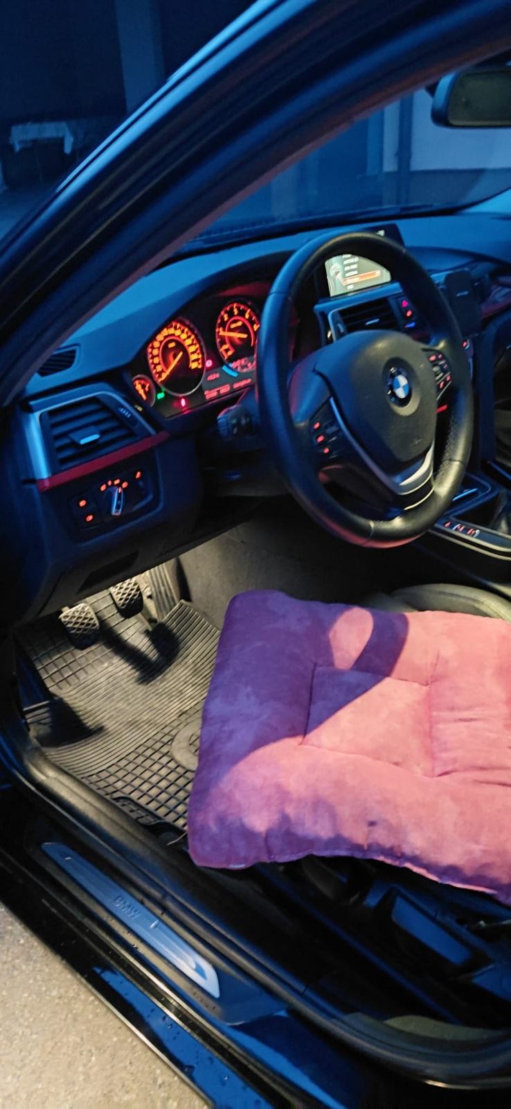 BMW 318d Sportline, fotografija 13